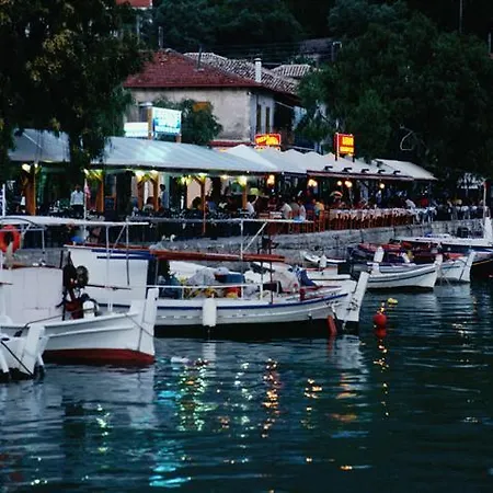 Savinos 3* Vasiliki (Lefkada)