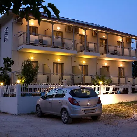 Guest house Savinos Vasiliki (Lefkada)